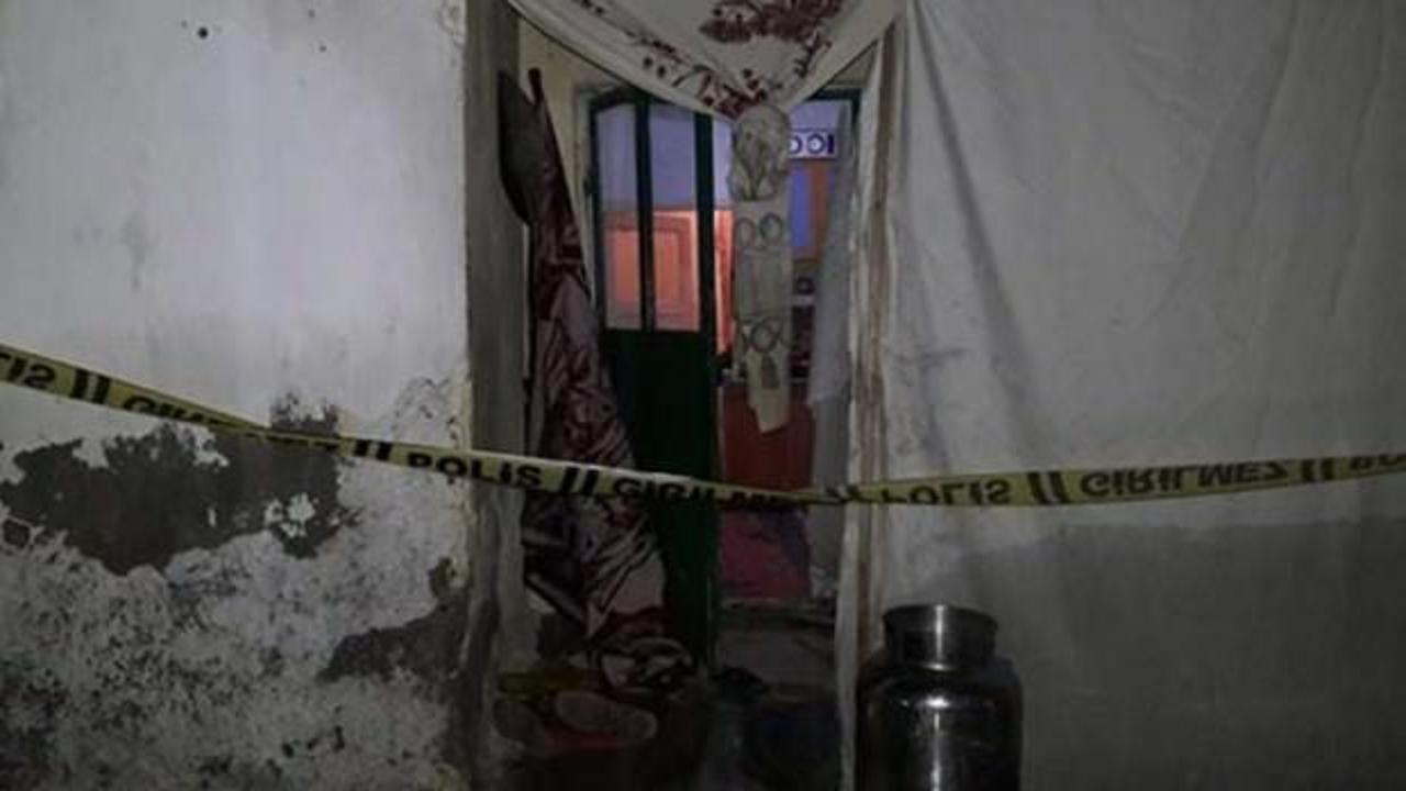 Anne ve &ccedil;ocukları &ouml;ld&uuml;r&uuml;lm&uuml;ş halde bulundu!