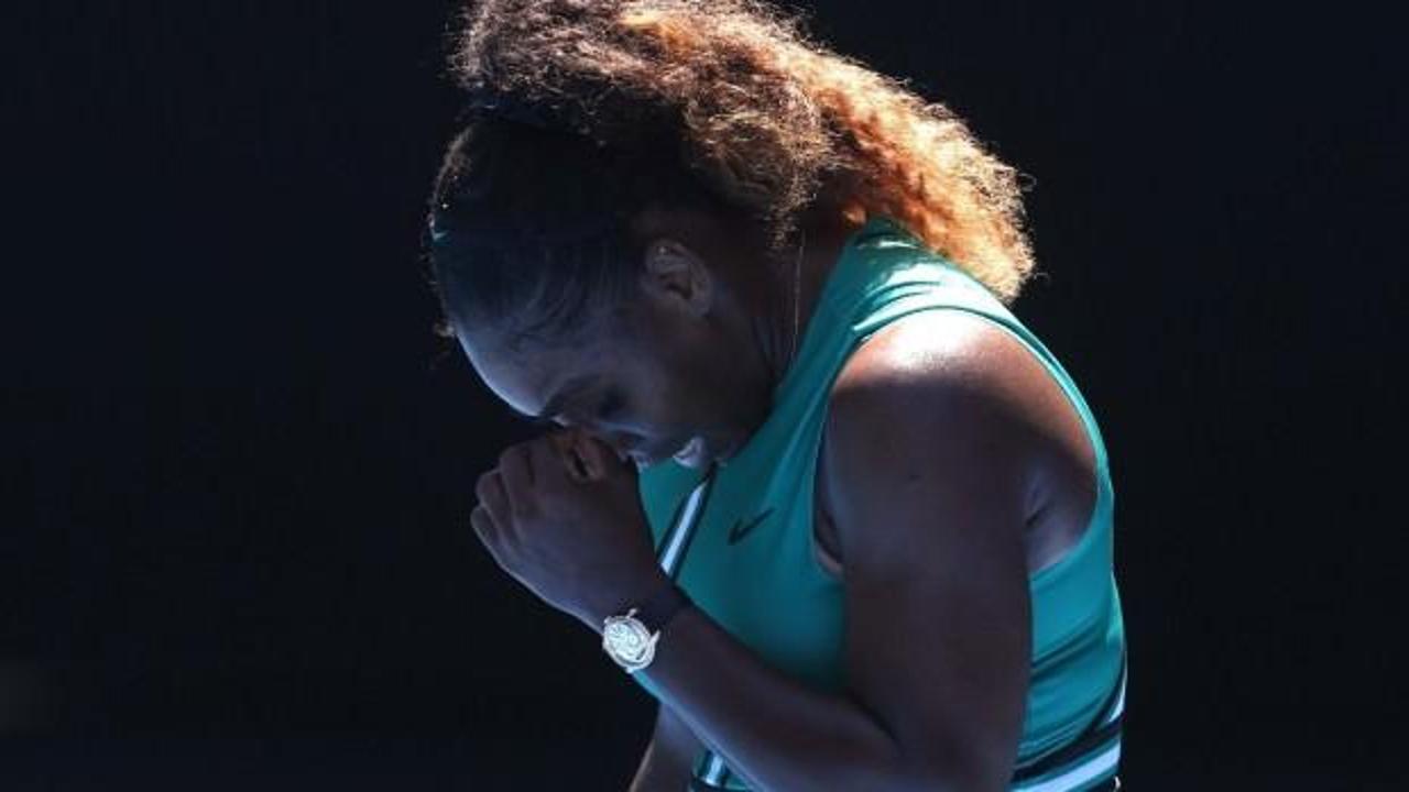 Serena Williams 5-1'den set verip elendi!