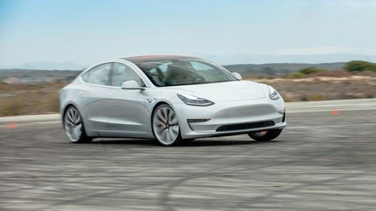 Tesla’nın Model 3 araçları Avrupa’dan onay aldı