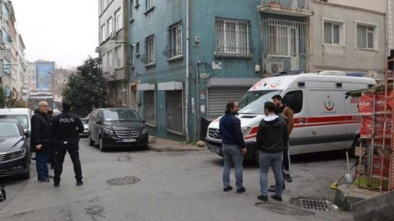 Fatih'te bir dairede 2 kişi ölü bulundu