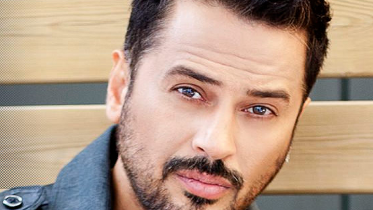 Emre Altuğ ve oğullarından fetih pozu!