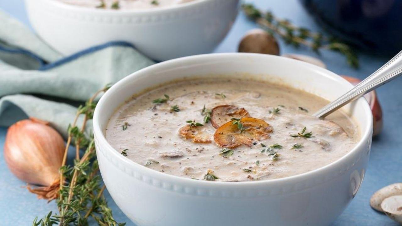 Enfes kremalı mantar çorbası nasıl yapılır?