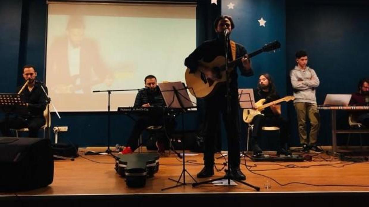 Yusuf Goncagül, İmam Hatip Lisesi’nde konser verdi