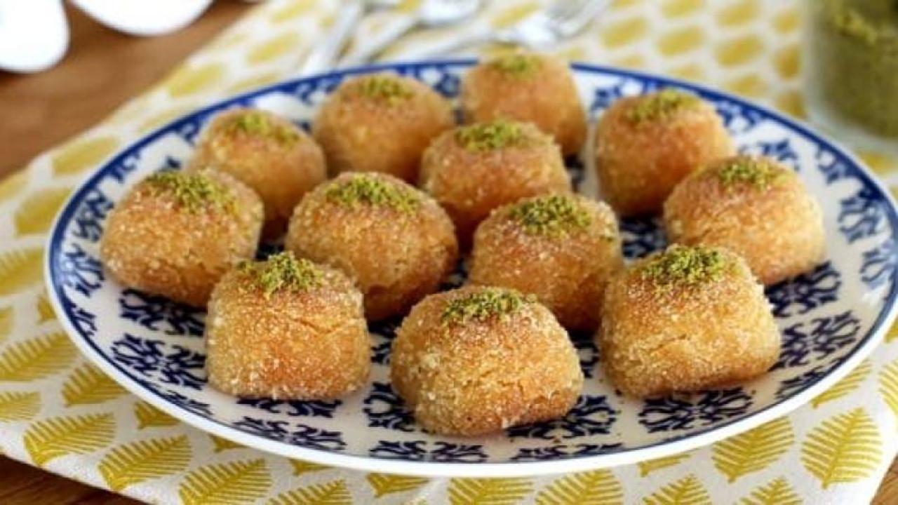 Enfes irmikli kesme tatlısı nasıl yapılır?