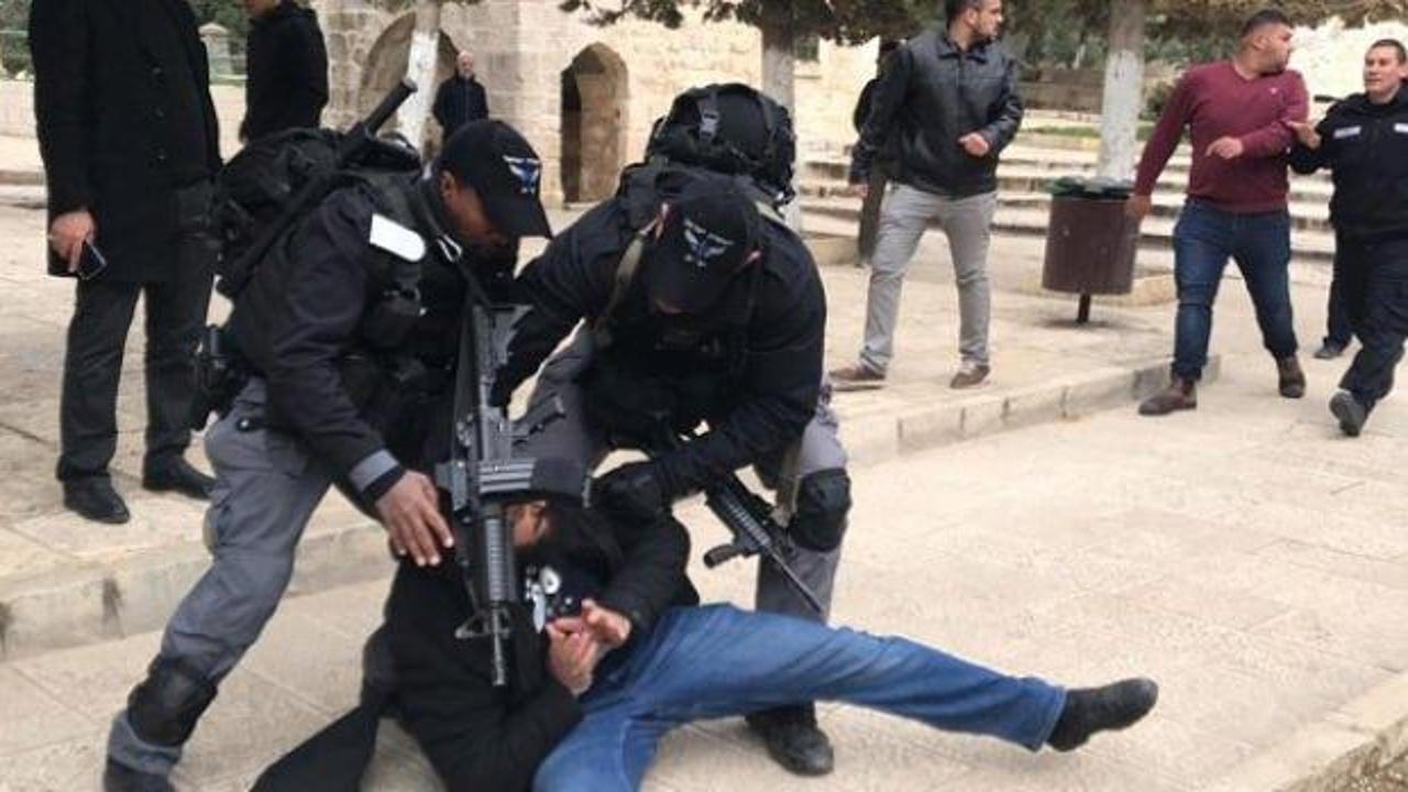 İsrail güçleri 22 Filistinliyi gözaltına aldı!