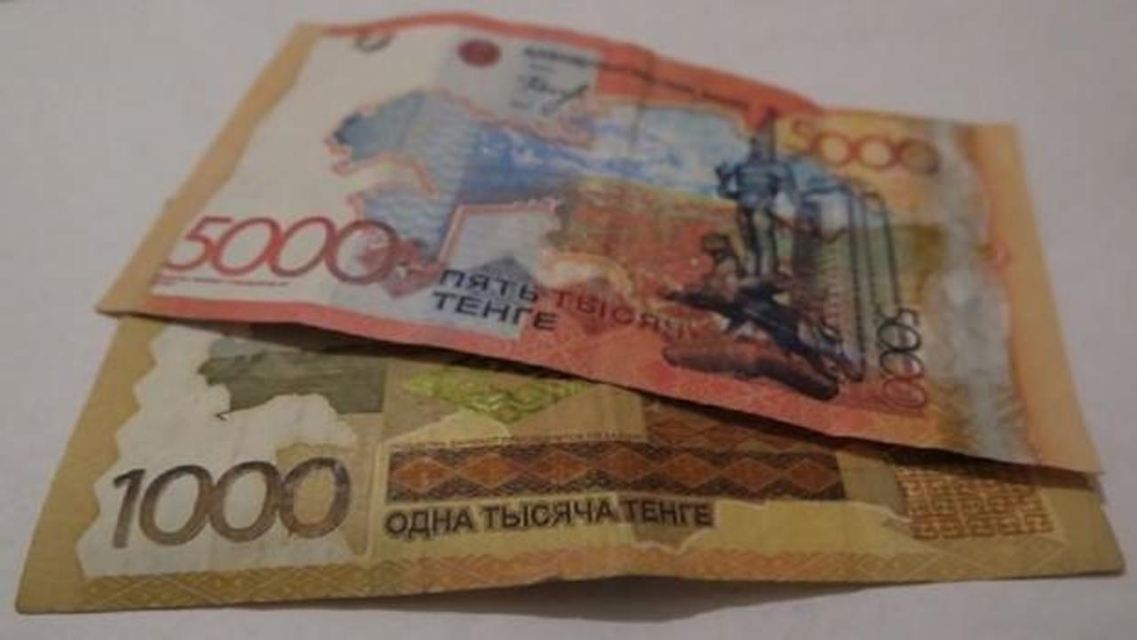 Kazaklar banknotları sadece ana dillerinde basacak