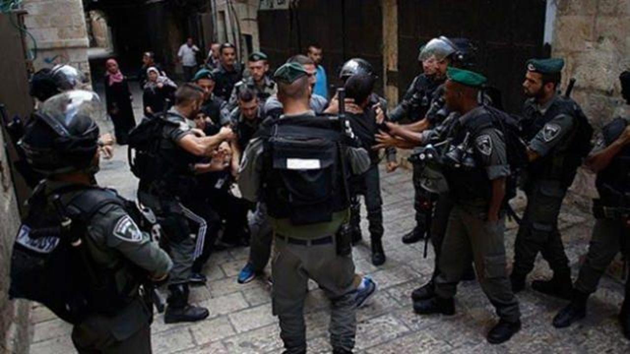 Mescid-i Aksa'da nöbet tutuyorlardı! İsrail polisi saldırdı