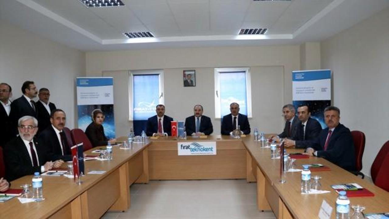 Sanayi ve Teknoloji Bakanı Mustafa Varank, Elazığ'da incelemelerde bulundu