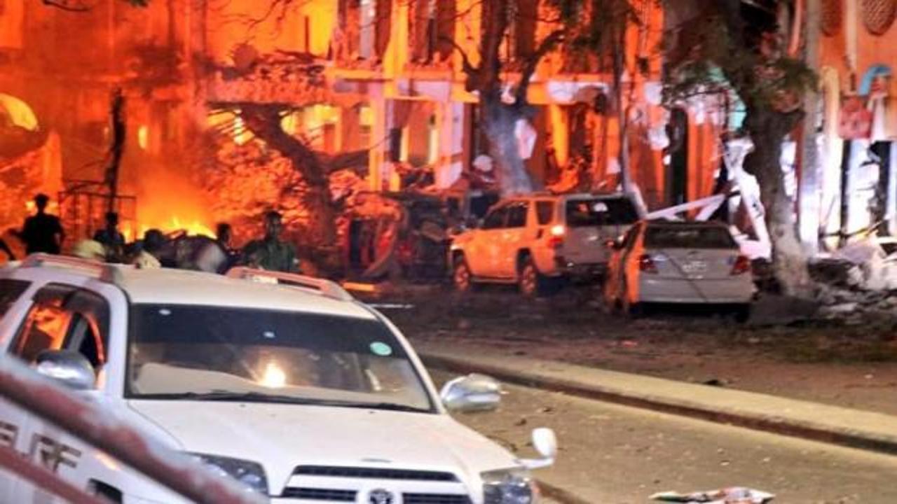 Somali'de oteli patlattılar! En az 29 &ouml;l&uuml;, 80 yaralı
