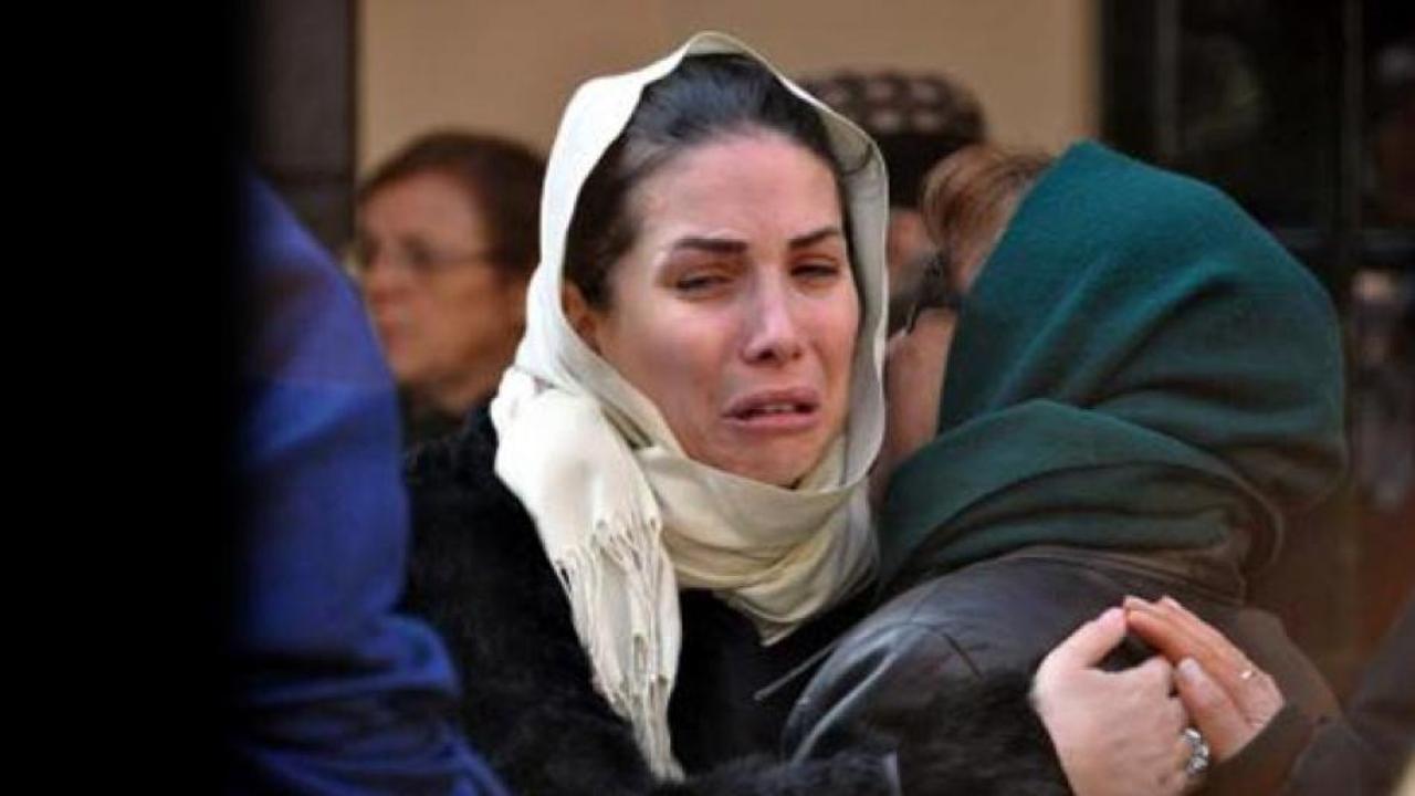 Tuğba &Ouml;zerk'in acı kaybı! Babası Tun&ccedil; &Ouml;zerk vefat etti