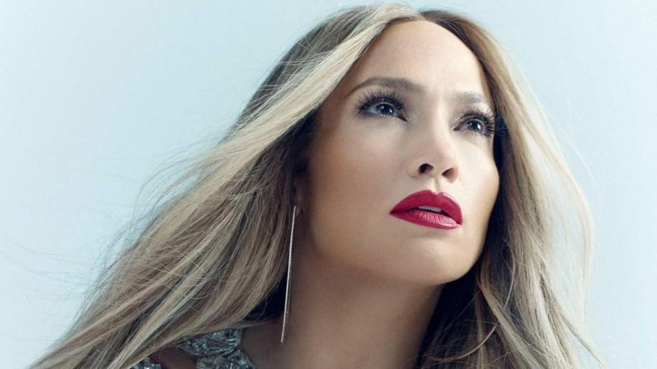 Jennifer Lopez sonunda nişanlandı!
