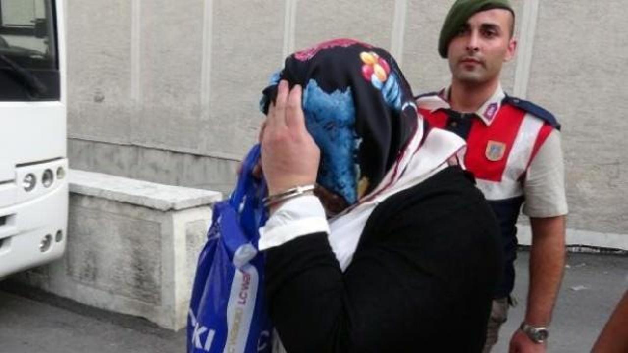 Ponzi Arzu mahkemeye başörtüsüyle geldi