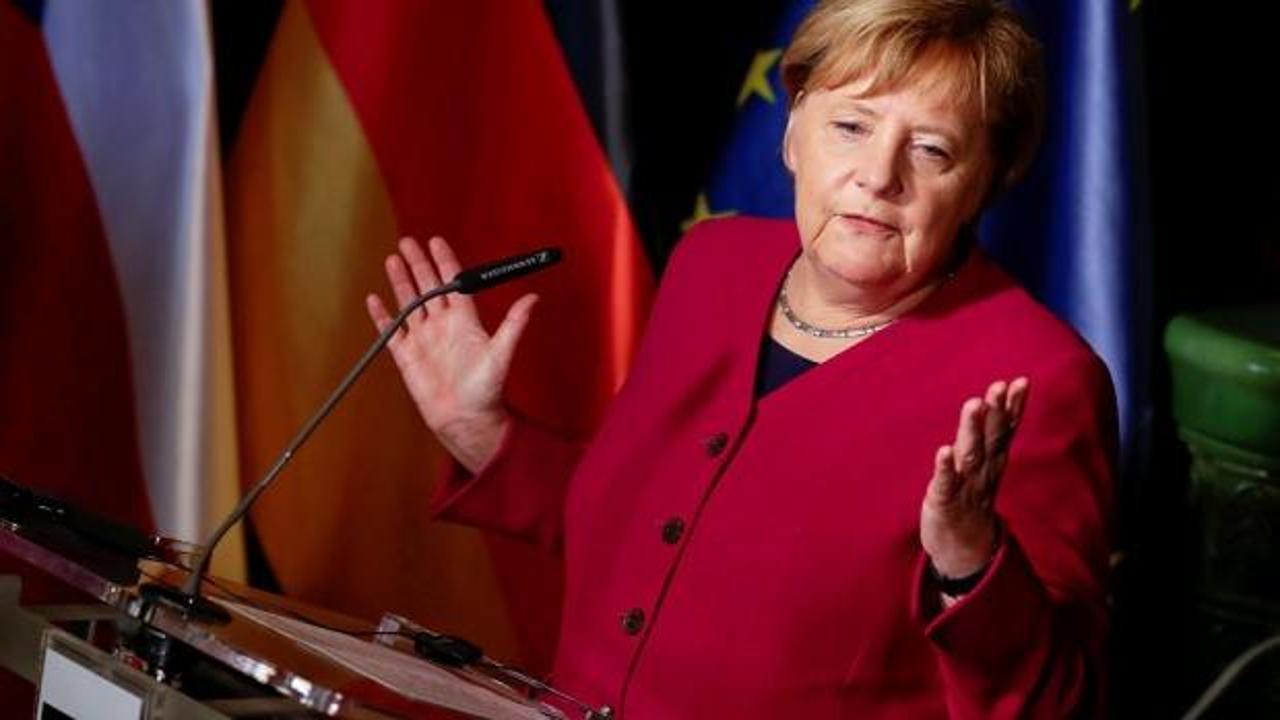 Merkel'den NATO açıklaması: Yerine geçemez!