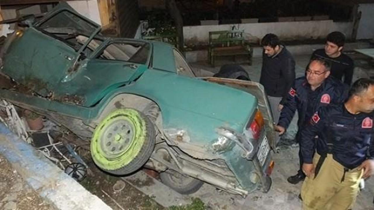 Otomobil evin bah&ccedil;esine u&ccedil;tu!