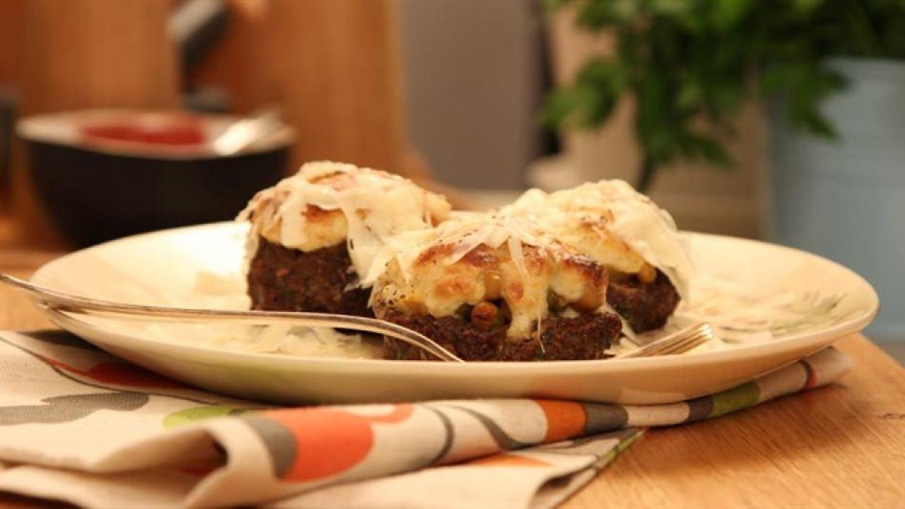 Pratik fırında poğaça köfte tarifi