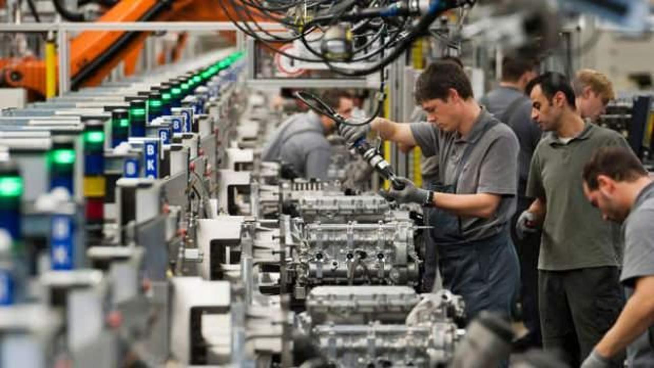 Almanya'da imalat PMI 80 ayın en düşüğüne geriledi