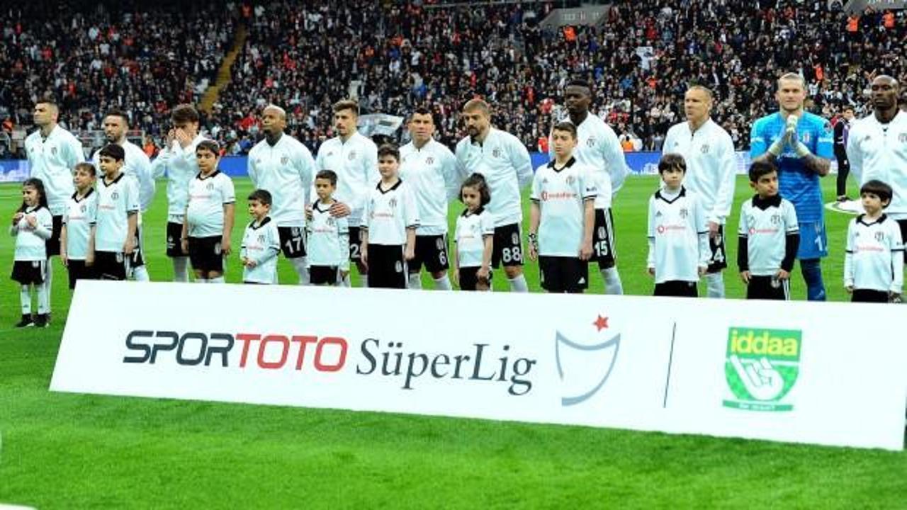 Beşiktaş Caner Erkin'i kaybetti
