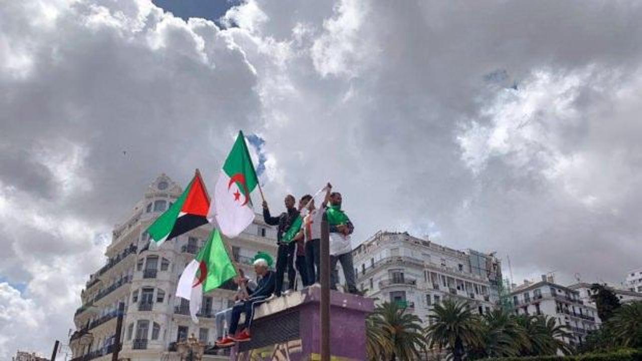 Cezayir halkı yeni Cumhurbaşkanına da ‘hayır’ dedi!