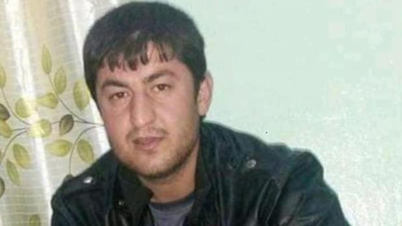 Kendini yumruklatan Iraklı gen&ccedil; &ouml;ld&uuml;