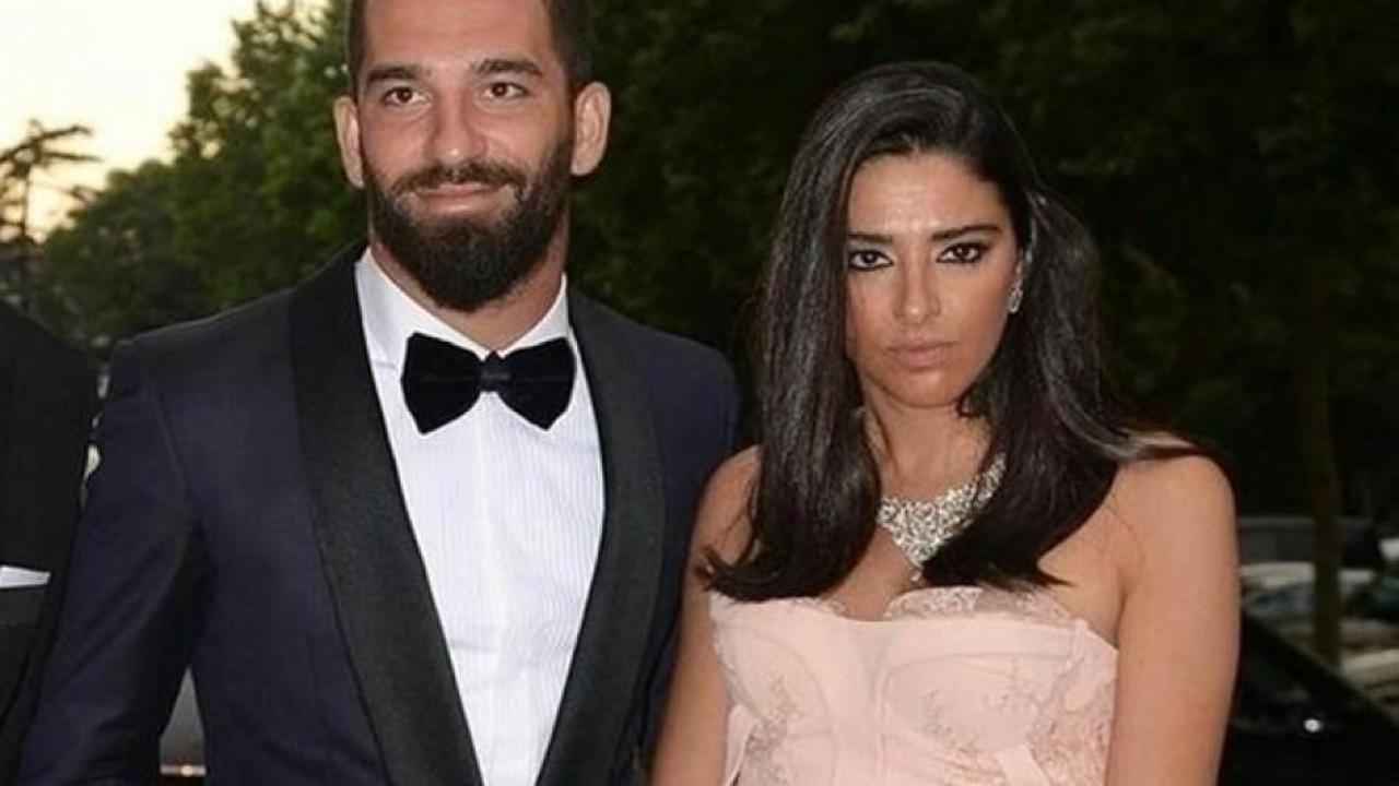 Aslıhan Doğan ile Arda Turan'ın bebeğine enteresan hediye!