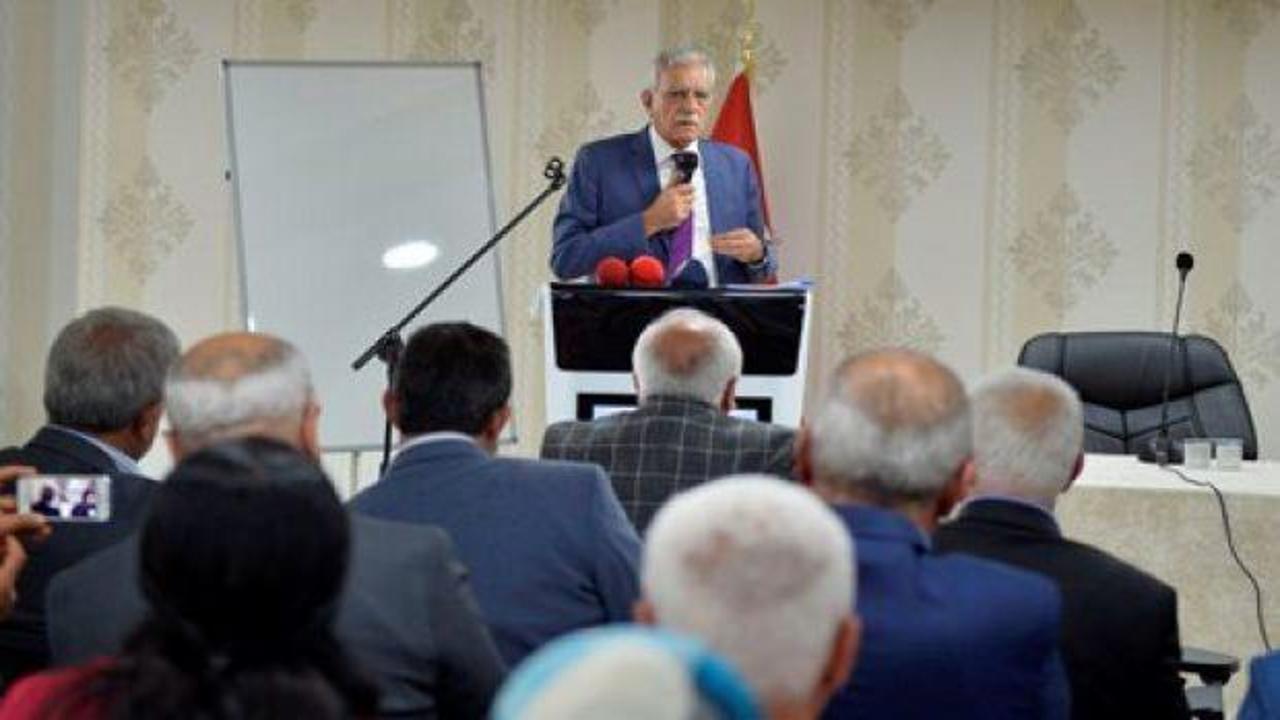 Ahmet T&uuml;rk'&uuml;n ilk meclis toplantısında 'İstiklal marşı' krizi!