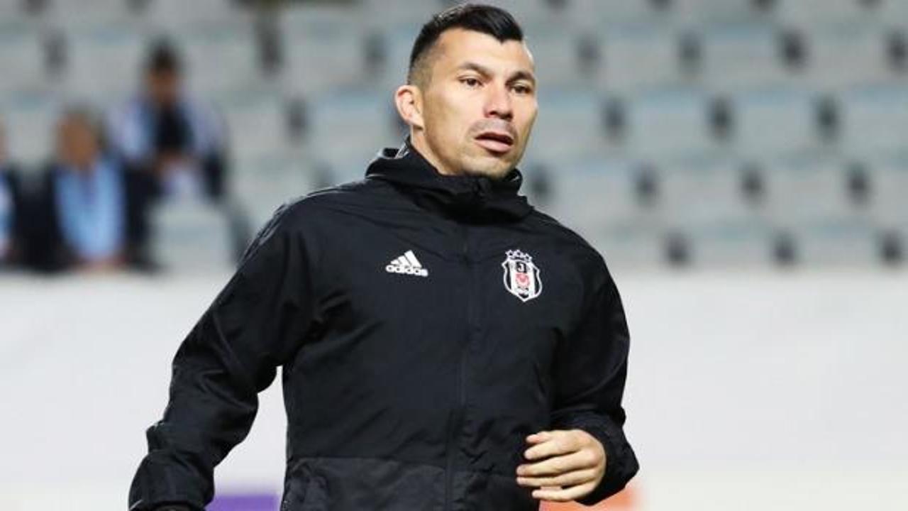 Beşiktaş'tan Medel'e: "Kendine kulüp bul"