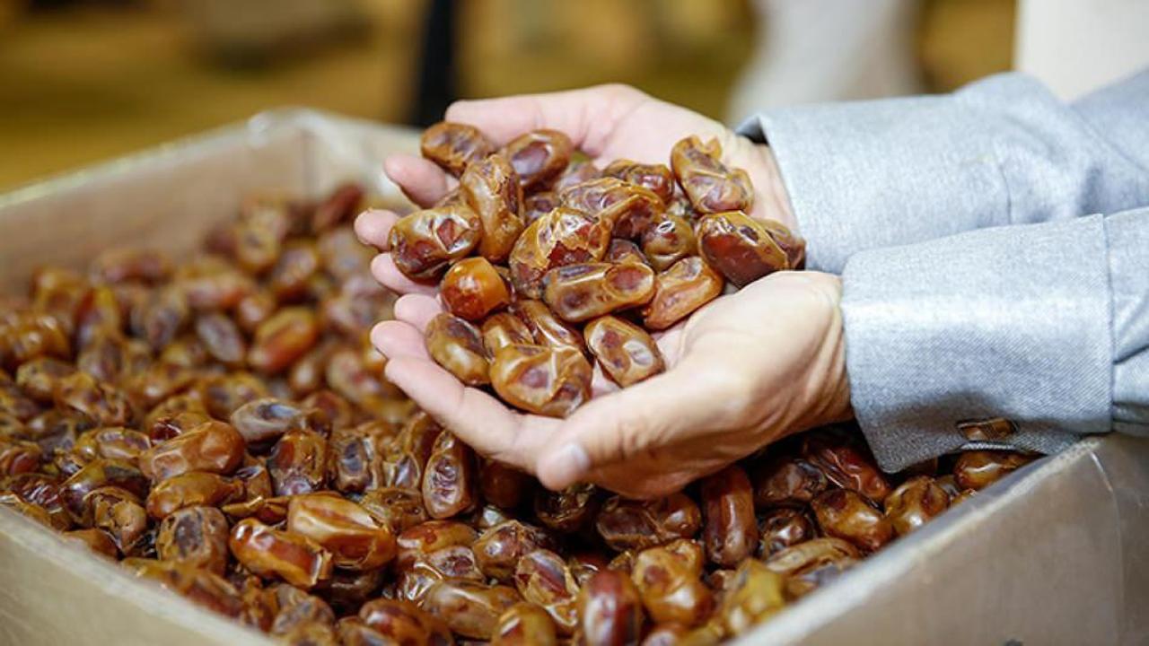 Hurmanın faydaları nelerdir? Hurma hangi hastalıklara iyi gelir? Her gün 4 tane hurma...