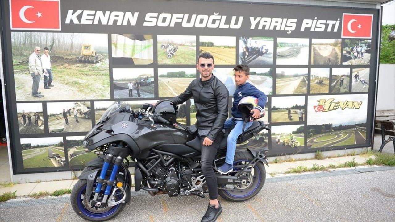 Kenan Sofuoğlu k&uuml;&ccedil;&uuml;k Yahya'nın hayalini ger&ccedil;ekleştirdi