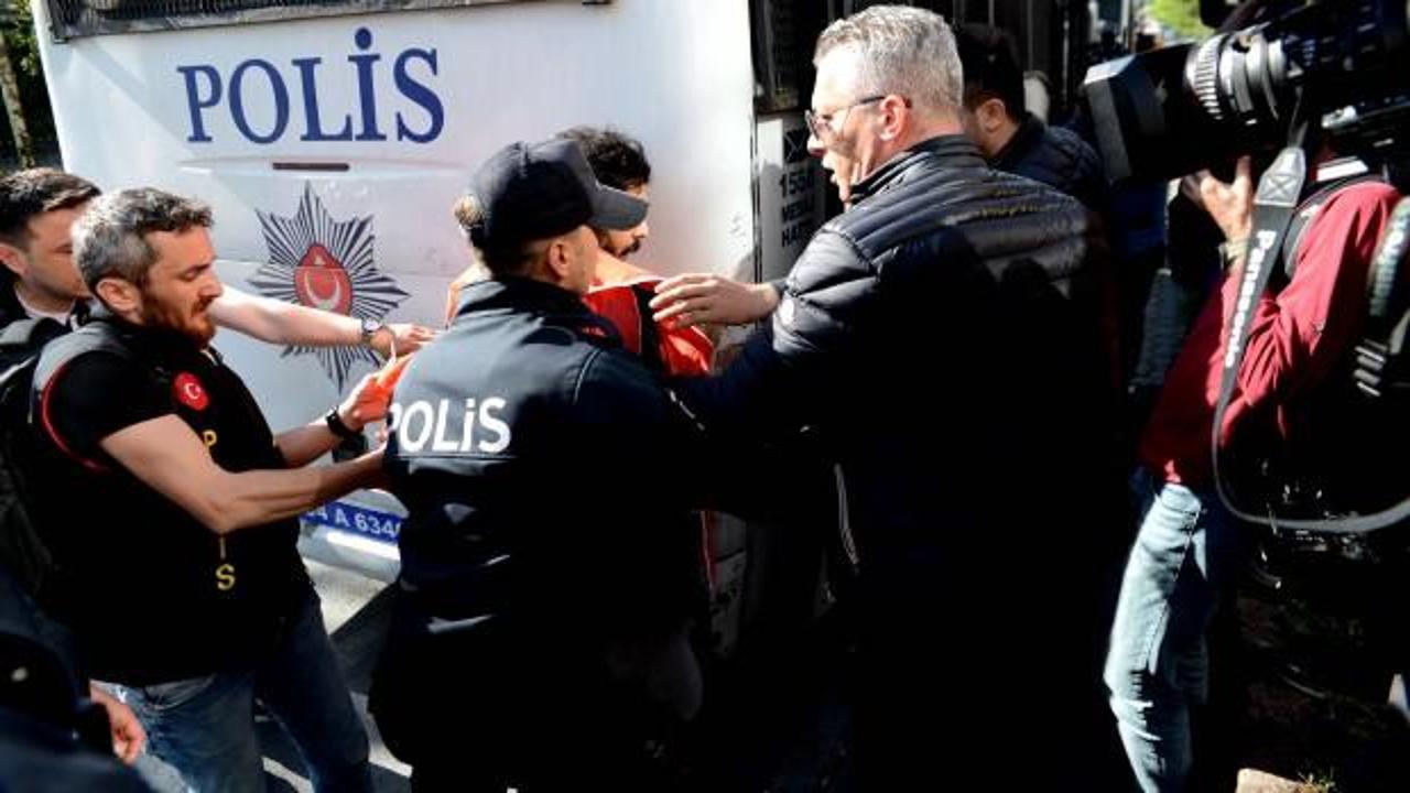 Taksim'de ilk müdahale! Gözaltına alındılar