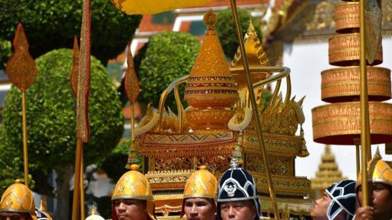 Tayland yaklaşık yarım milyarlık taç giyme törenine hazırlanıyor 