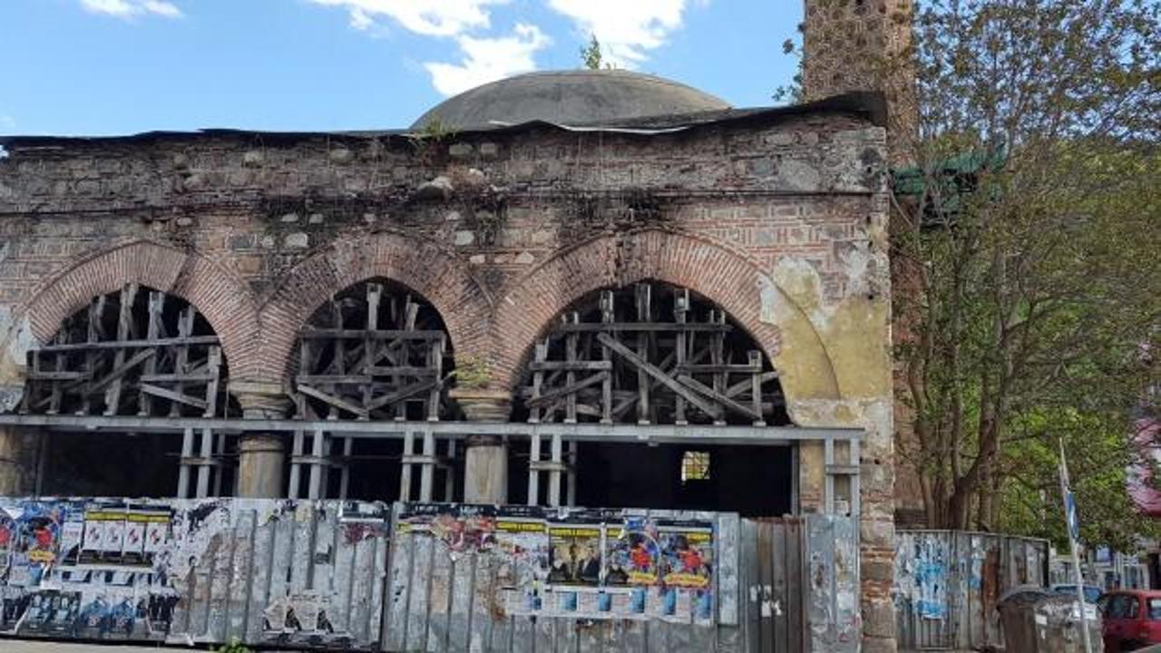 479 yıllık Osmanlı camisi yıkılmak üzere!