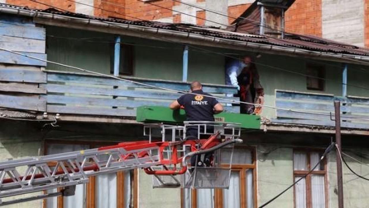 Artvin'de ş&uuml;pheli &ouml;l&uuml;m! Ziyarete gelen yakınları fark etti