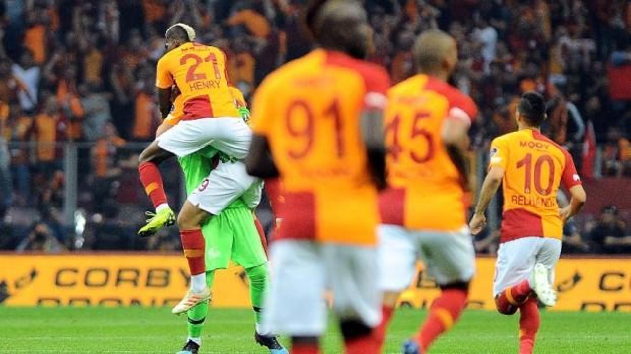 Adebayor: Galatasaray’ı tebrik ediyorum
