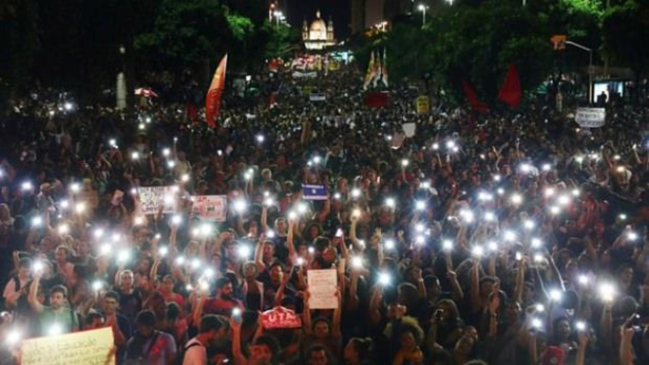 Brezilya'da eğitim protestosu: Öğrenciler sokakta!