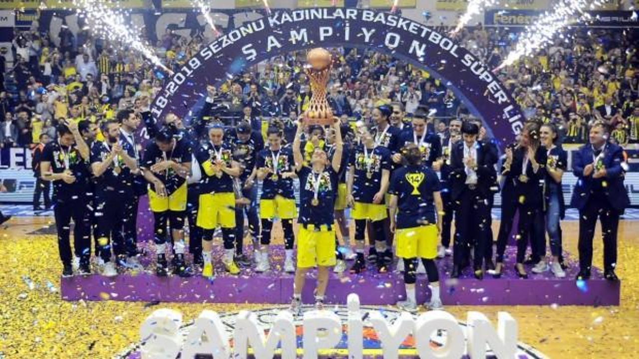 Potada şampiyon Fenerbahçe!