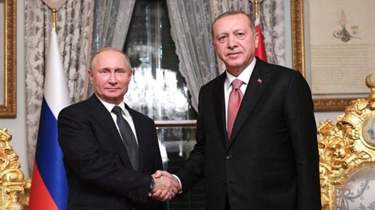 Putin Türkiye'yi övdü, onları topa tuttu