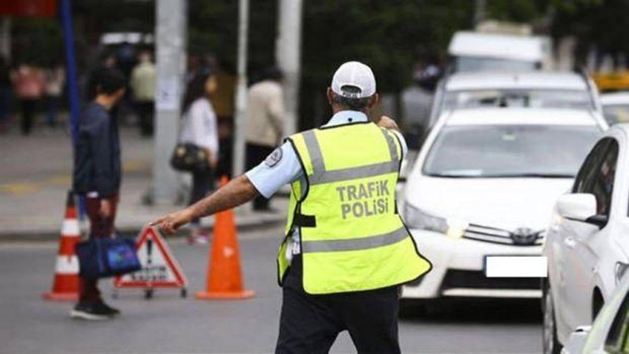 Ehliyetsiz araç kullanmaktan 4 bin TL para cezası yedi