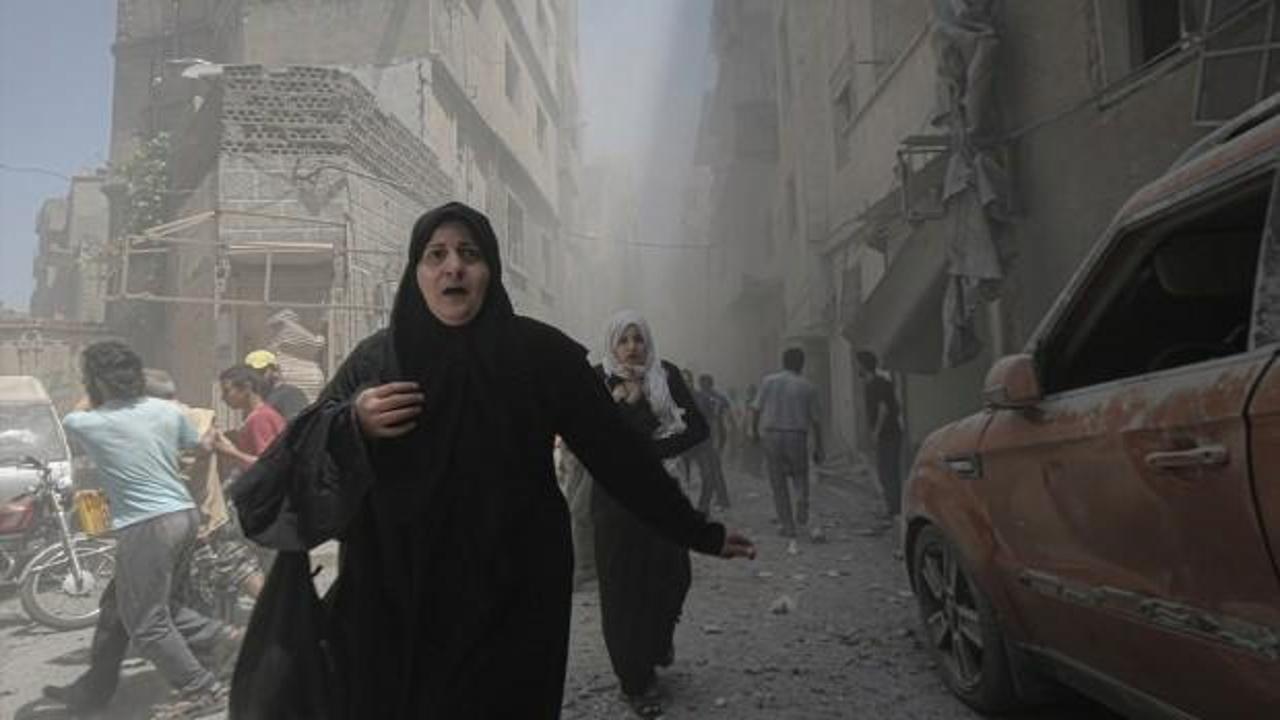Esad rejimi İdlib’de hastaneyi bombaladı 
