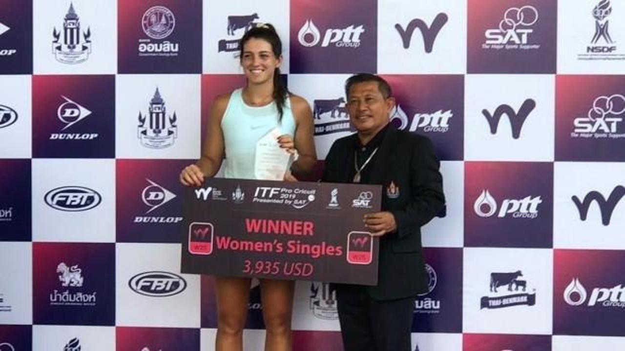 İpek Soylu'dan Tayland'da şampiyonluk
