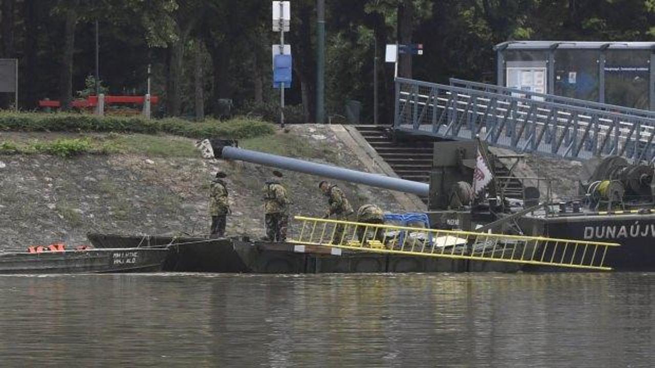 Macaristan'da tekne battı: 7 ölü, 21 kayıp