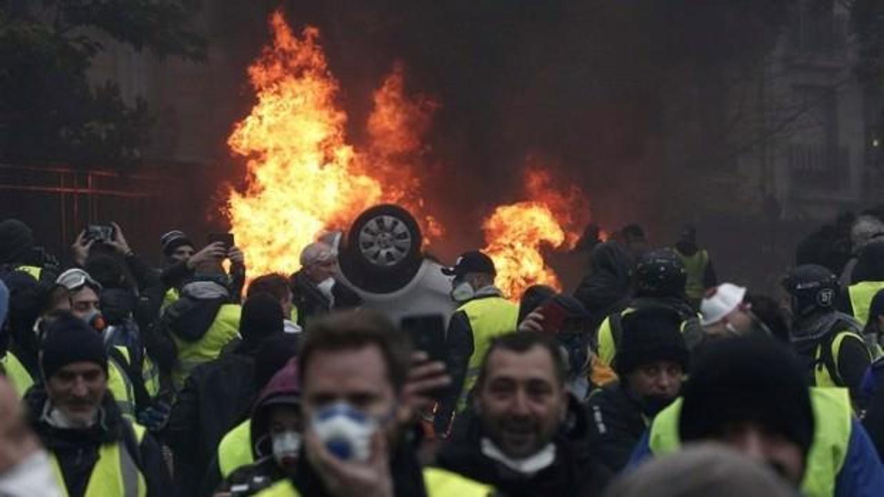 Fransa'daki Sarı Yelekliler gösterisi devam ediyor!