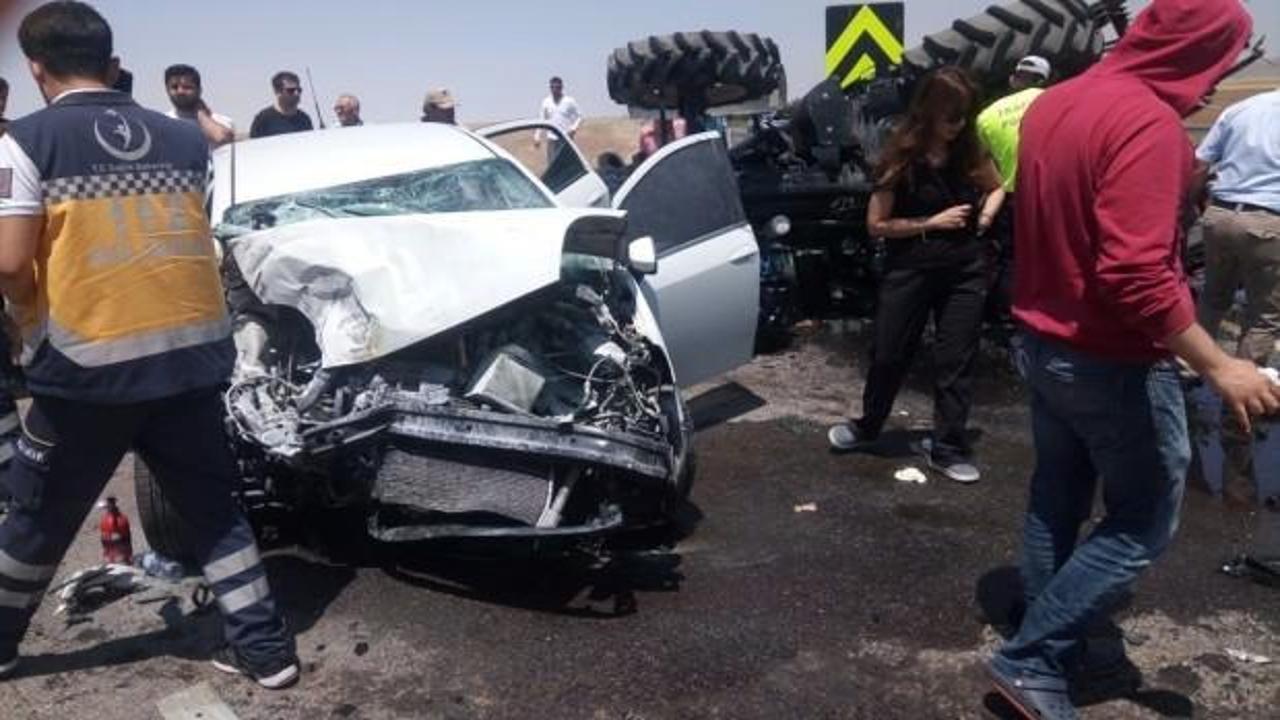 Aksaray'da traktörle otomobil çarpıştı: 4 kişi yaralandı