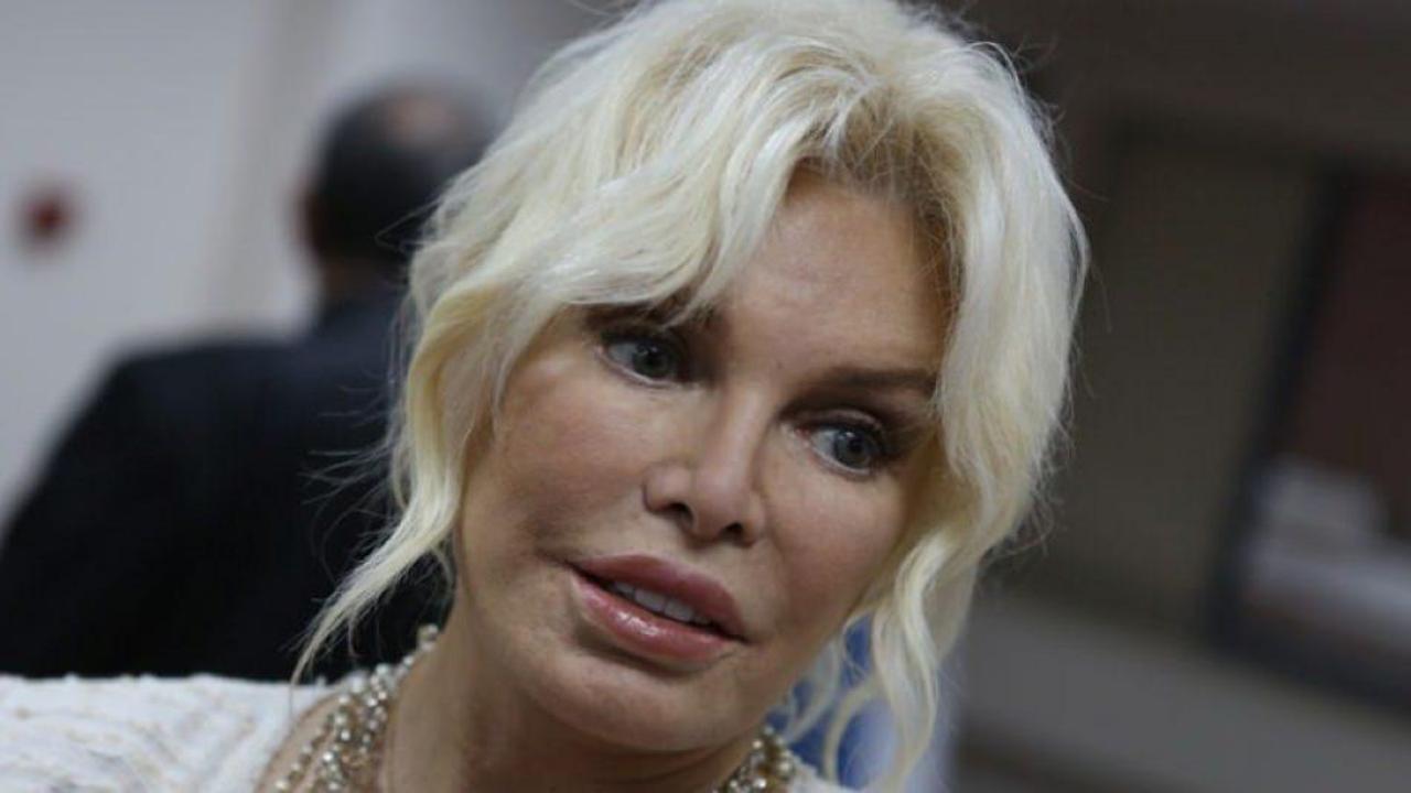 Ajda Pekkan'dan 2 milyon liralık anlaşma