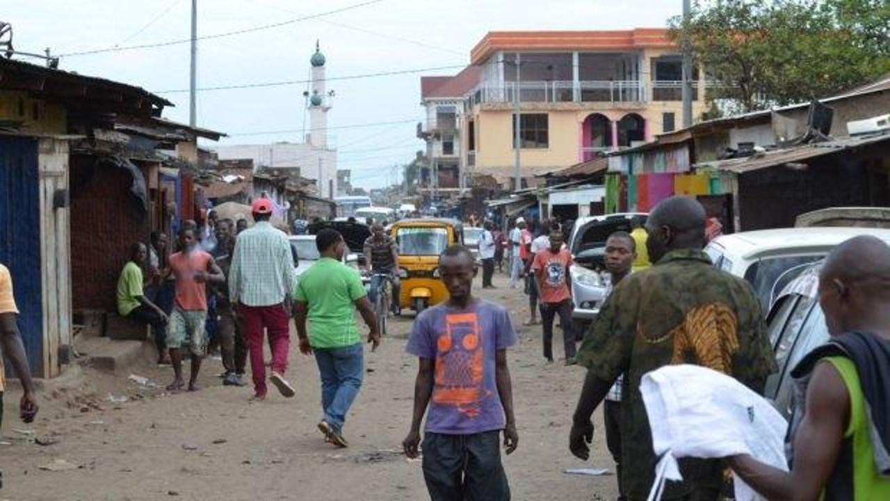 Burundi'de Fransız medyasına karşı halk sokakta!