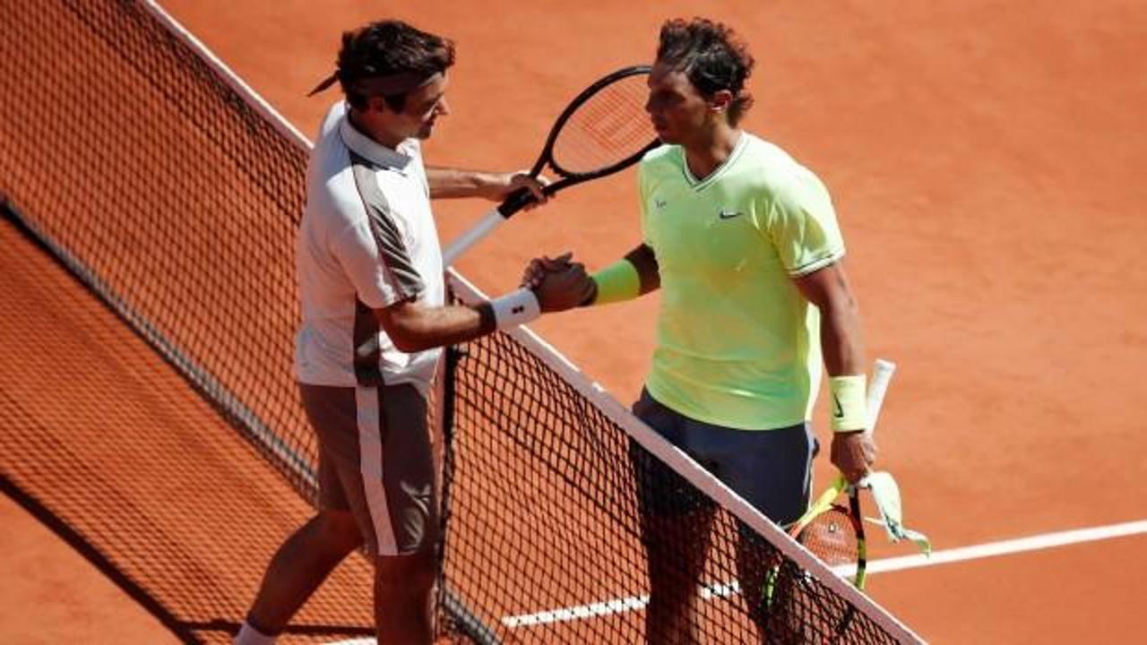 Tarihi maçta zafer Nadal'ın! Federer yıkıldı...