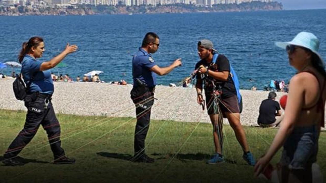 Turistin sorusu genci zor durumda bıraktı