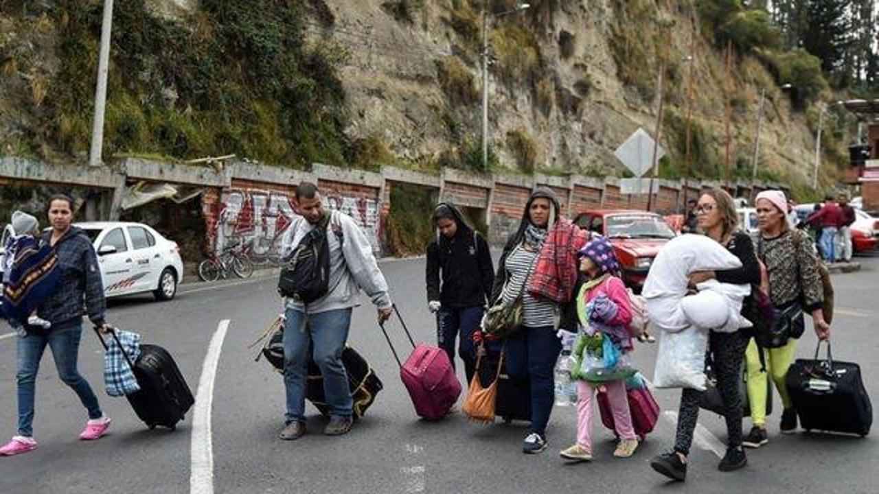 Venezuela'yı terk edenlerin sayısı artıyor!