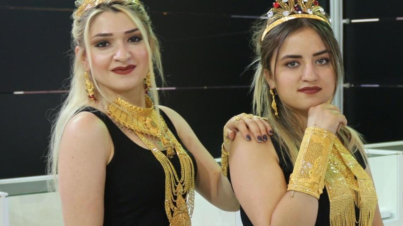 Altın mücevher ve gümüş fuarı büyük ilgi gördü!
