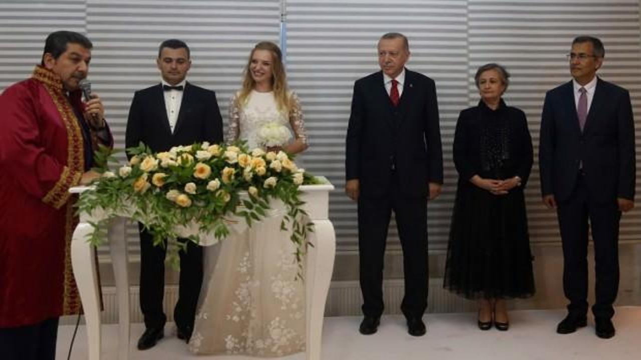 Başkan Erdoğan İstanbul'da nikah törenine katıldı