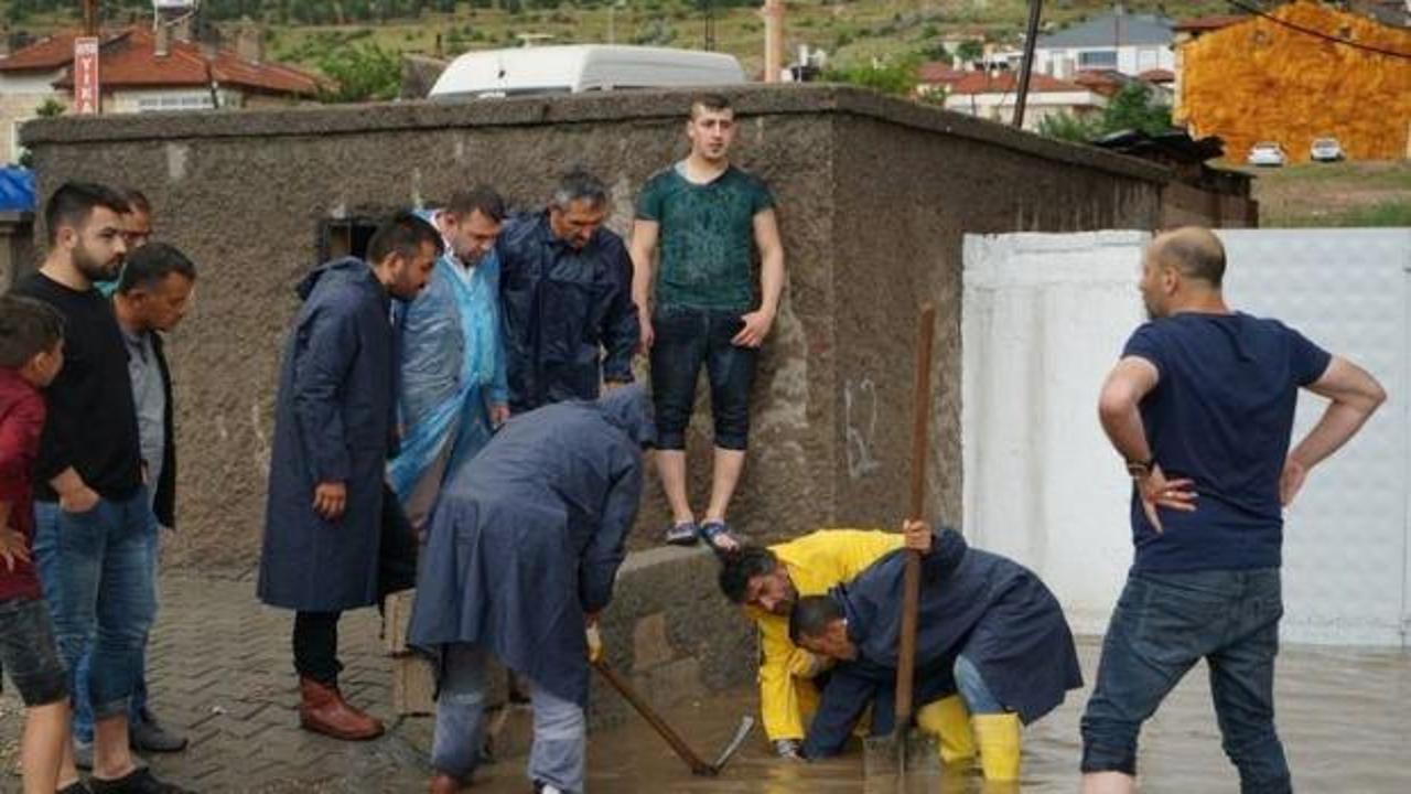 Nevşehir'de sağanak yağış su baskınlarına neden oldu